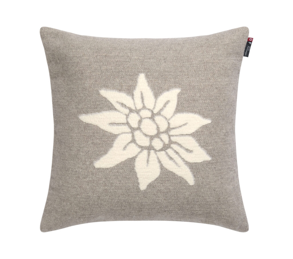 Edelweiss kussenhoes beige van David Fussenegger