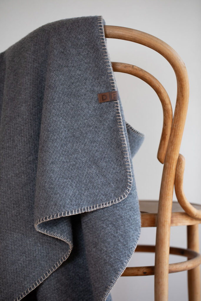 Wollen plaid David Fussenegger